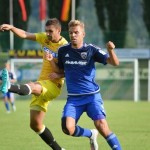 der-ingolstaedter-lukas-hinterseer-r-und-danilo-larangeira-von-udinese-kaempfen-um-den-ball.jpg