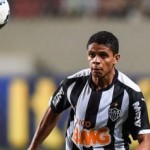 douglas.santos.atletico.mineiro.2014.356x237.jpg