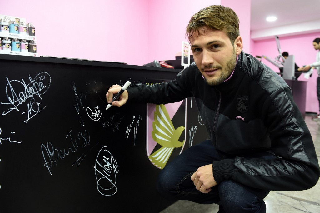 US Citta di Palermo Player Franco Vazquez Visits Club Store