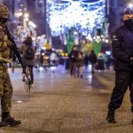 BRUXELLES IN ALLERTA MASSIMA, BLITZ DI POLIZIA IN CENTRO