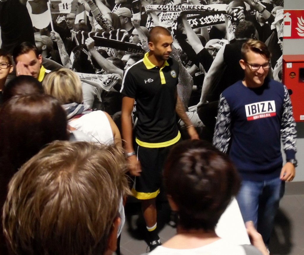 Udinese Danilo curva nord