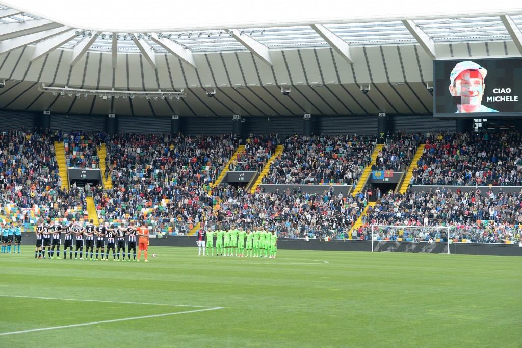 MINUTO DI SILENZIO CENTROCAMPO Udinese Calcio v Cagliari Calcio - Serie A