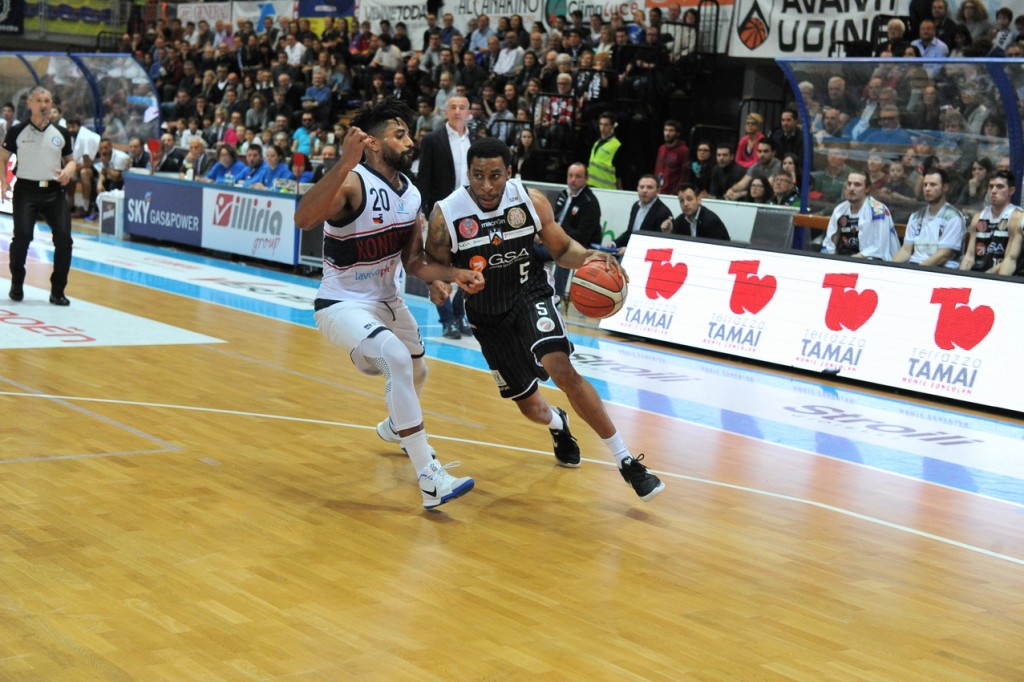 Gsa Udine Kontatto Fortitudo Bologna Okoye