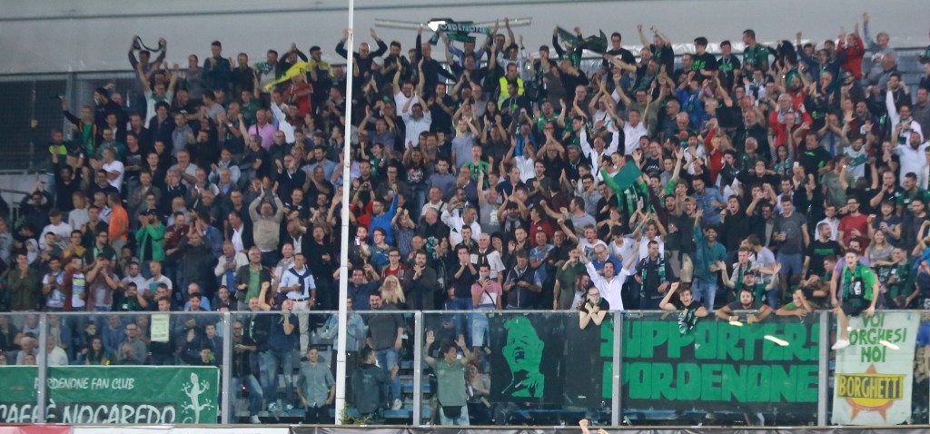 Pordenone tifosi stadio Bottecchia