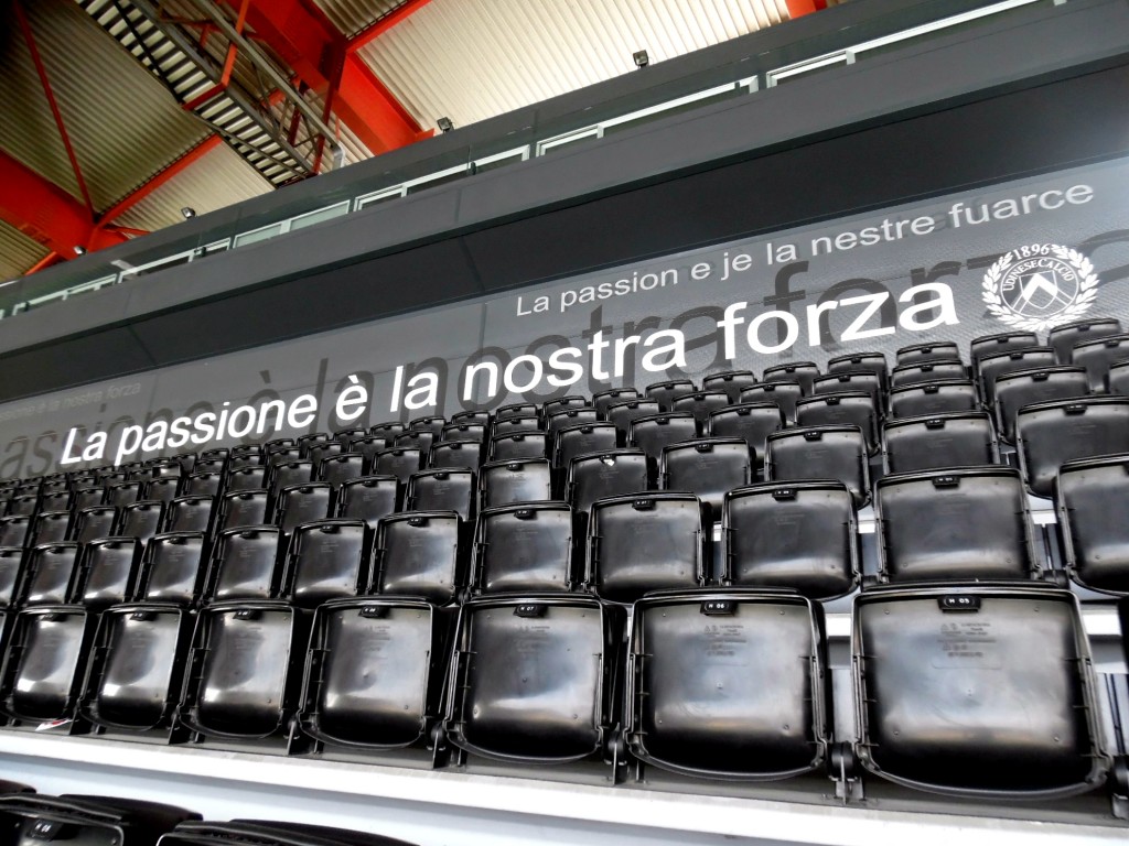 Udinese Stadio Friuli Dacia Arena vuoto tribuna 2