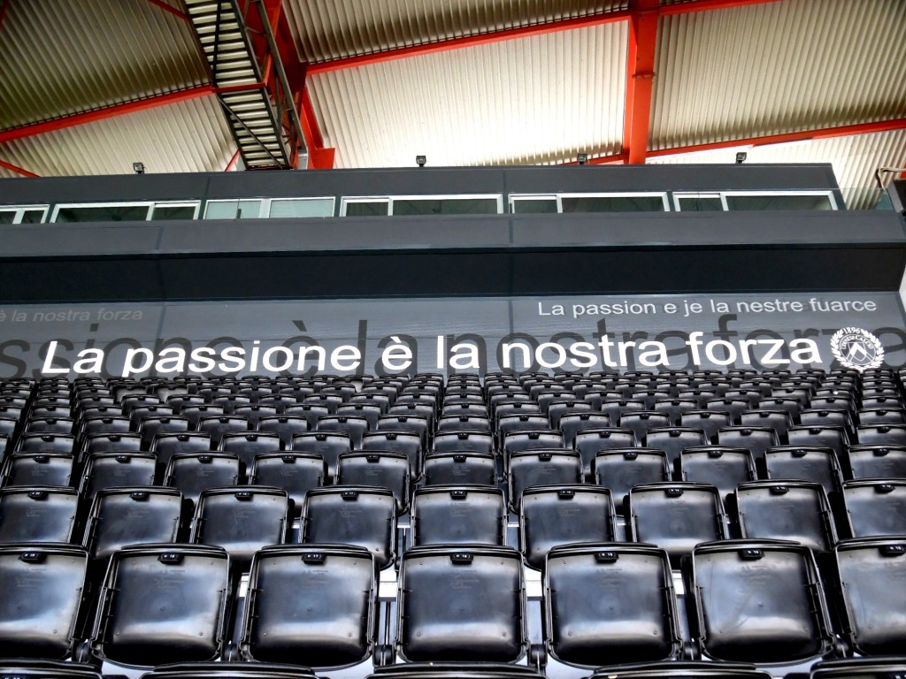 Udinese Stadio Friuli Dacia Arena vuoto tribuna 4
