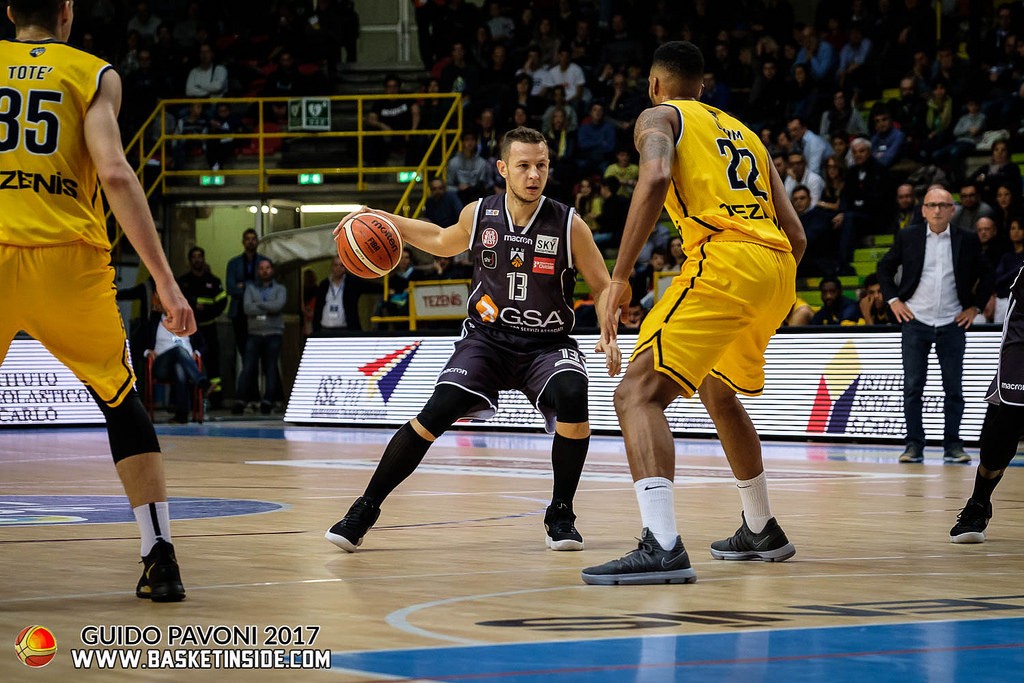 Gsa Udine Tezenis Verona Pinton