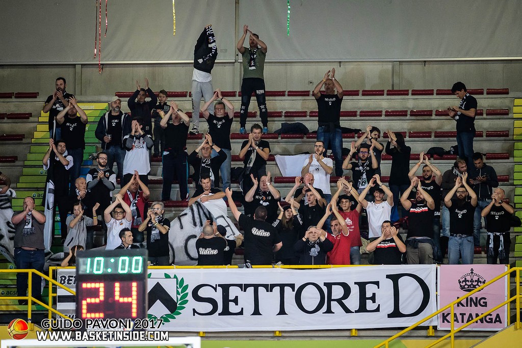 Gsa Udine Tezenis Verona Settore D tifosi ultras