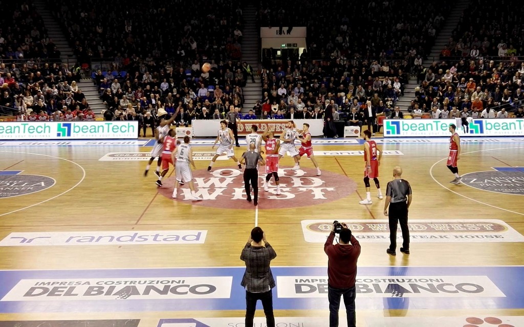 Gsa Udine Alma Trieste Carnera palla a due