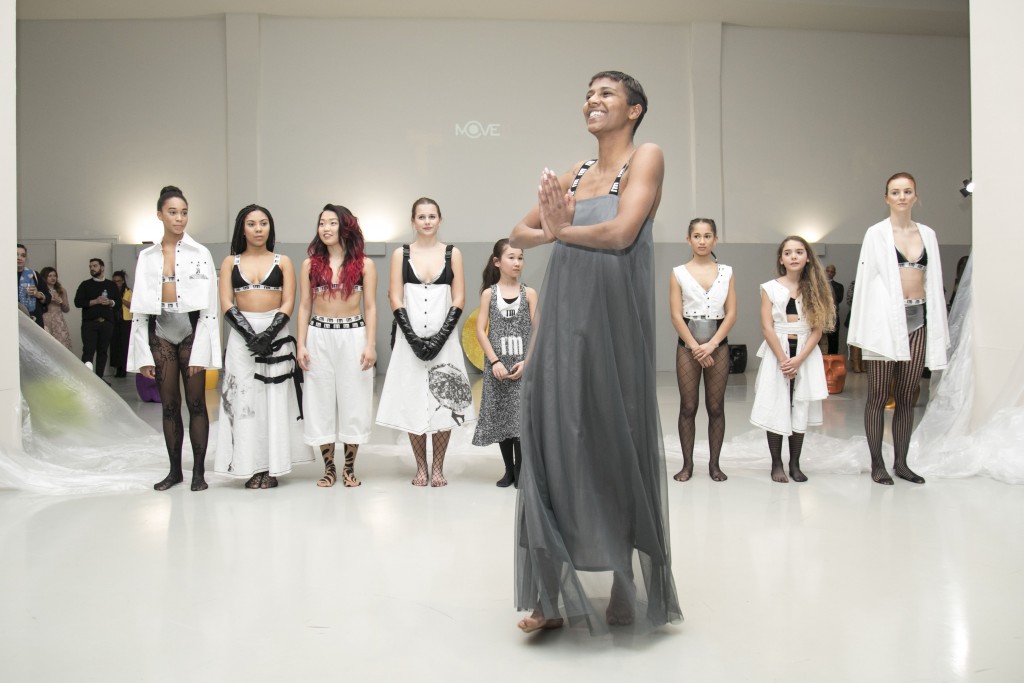 Lidia Dice Black Swan Night 4