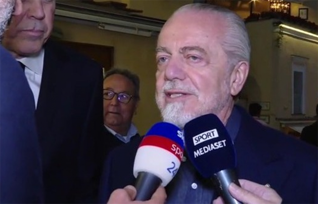 Calcio Napoli - DeLa, decisione clamorosa