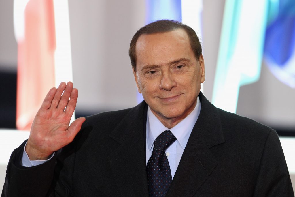 Governo, Berlusconi avvisa tutti