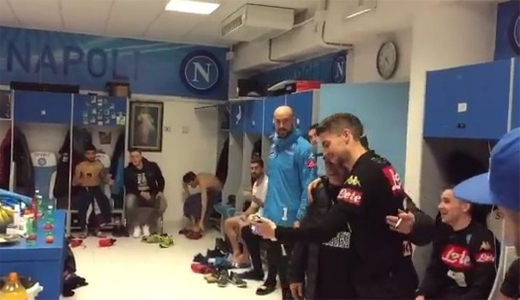 Napoli Calcio - Spogliatoio spaccato?