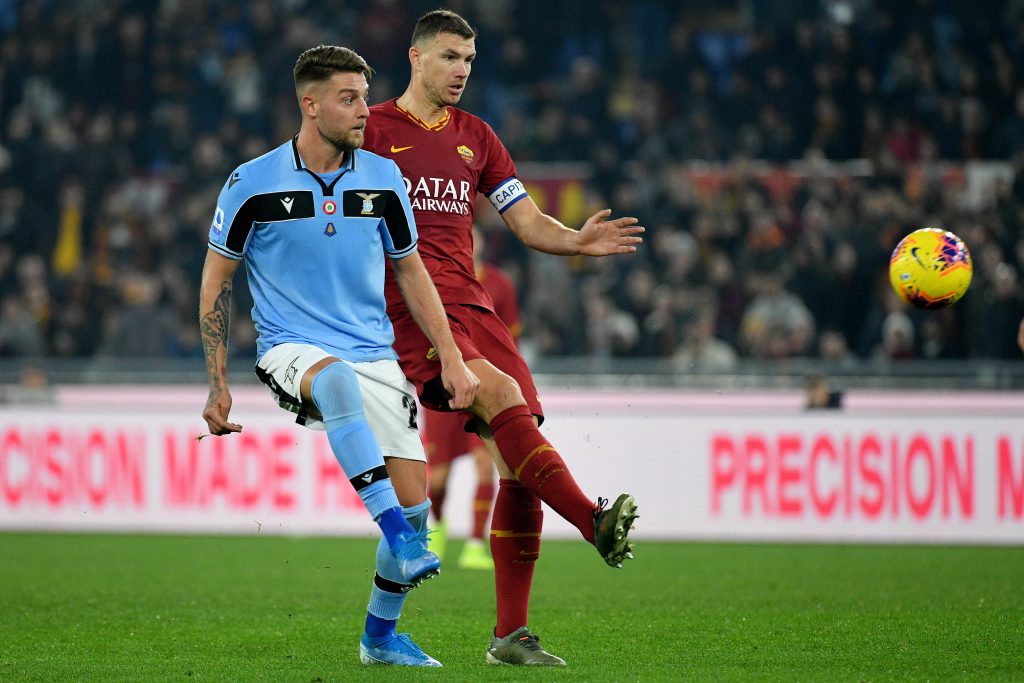 Dzeko e Milinkovic Savic nello scorso derby.