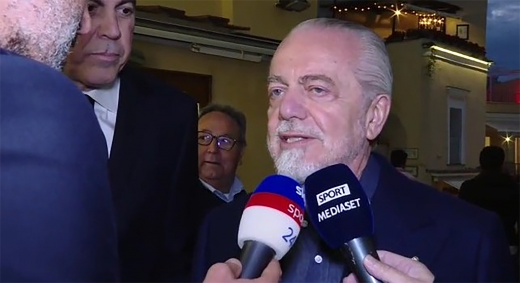 Napoli, De Laurentiis è una furia