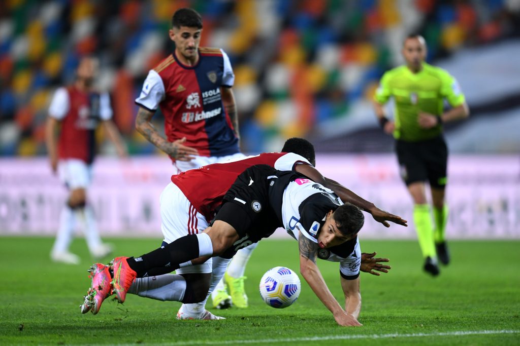 Molina e Asamoah a contrasto