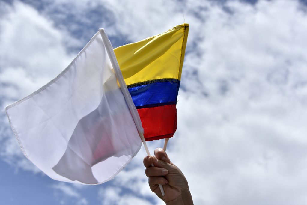 Bandiera bianca e Colombia